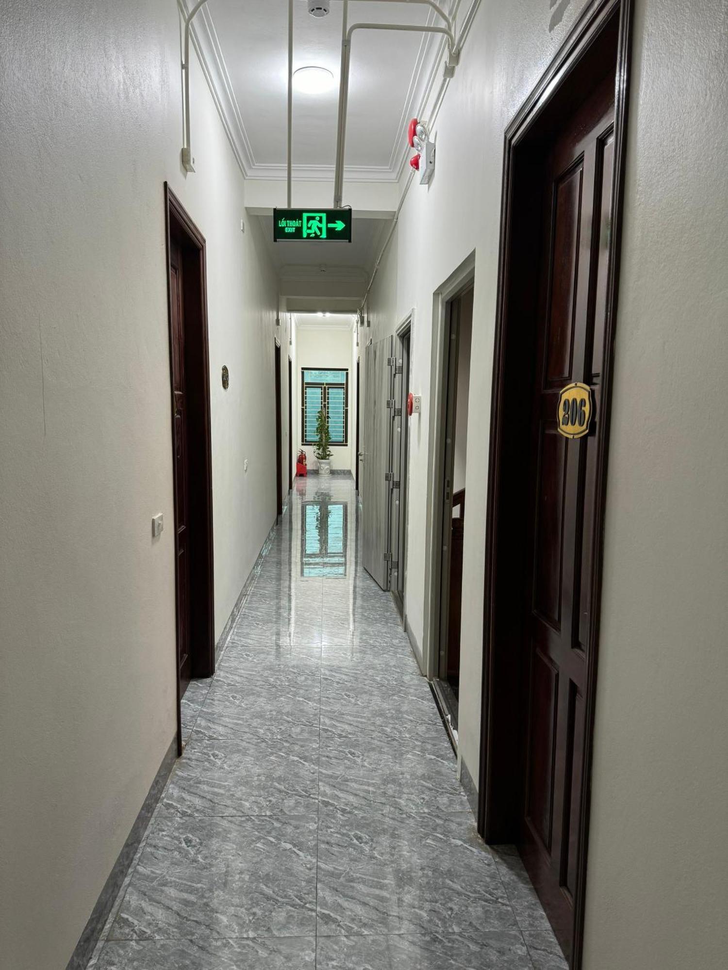 Hotel Minh Thang Nho Quan Extérieur photo